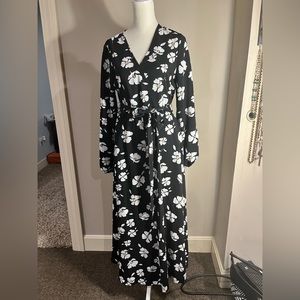 Midi / Maxi black long sleeve Alfani dress with white floral print.
